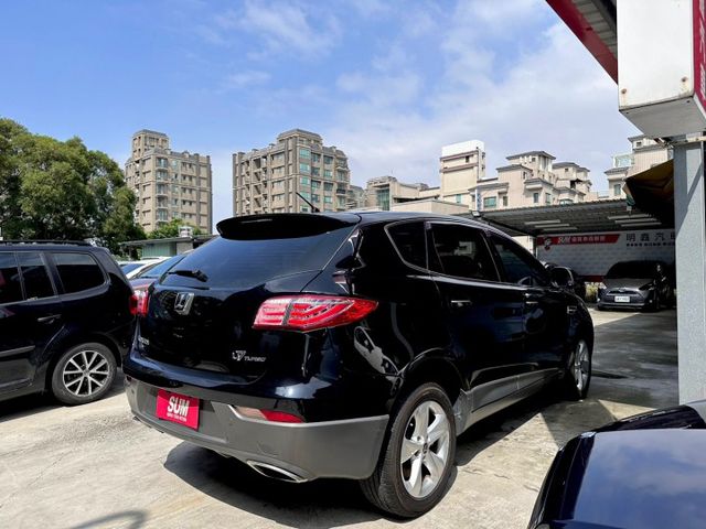 歡迎視訊賞車。原鈑件，認證車。IKEY、天窗、電尾門、電動椅、電子式手煞車、智慧觸控面板。內裝、外觀漂亮，車況優！可全貸  第4張相片