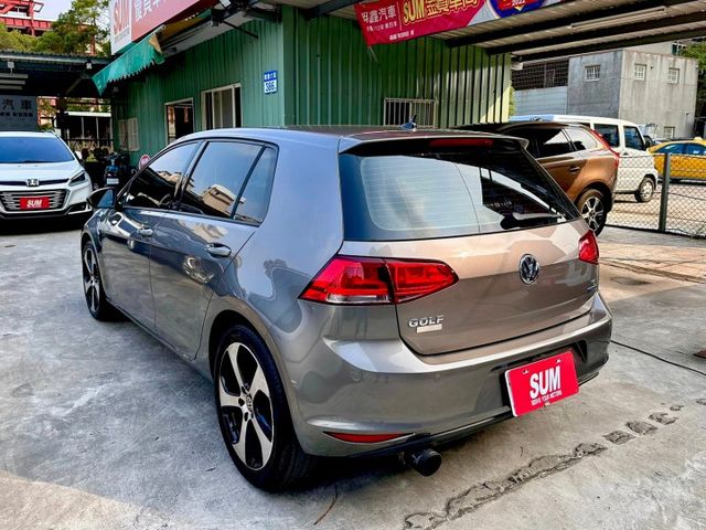 歡迎視訊賞車。七安、定速、胎壓偵測、循跡、倒車顯影、方向盤快控鍵。內裝、外觀漂亮，車況優！認證車！僅跑10萬，里程保證！  第6張相片