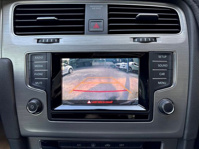 歡迎視訊賞車。七安、定速、胎壓偵測、循跡、倒車顯影、方向盤快控鍵。內裝、外觀漂亮，車況優！認證車！僅跑10萬，里程保證！  第17張相片