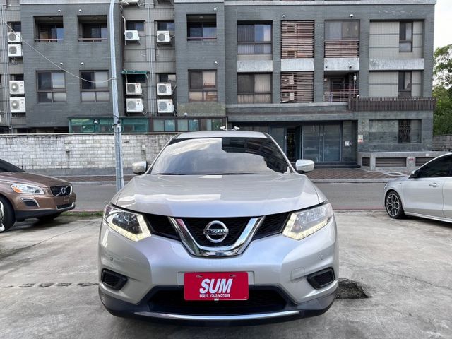 歡迎視訊賞車。雙區恆溫、循跡、斜坡起步輔助、胎壓偵測、倒車顯影。內裝、外觀漂亮，認證車，車況優！僅跑10萬，可全額貸款！  第2張相片