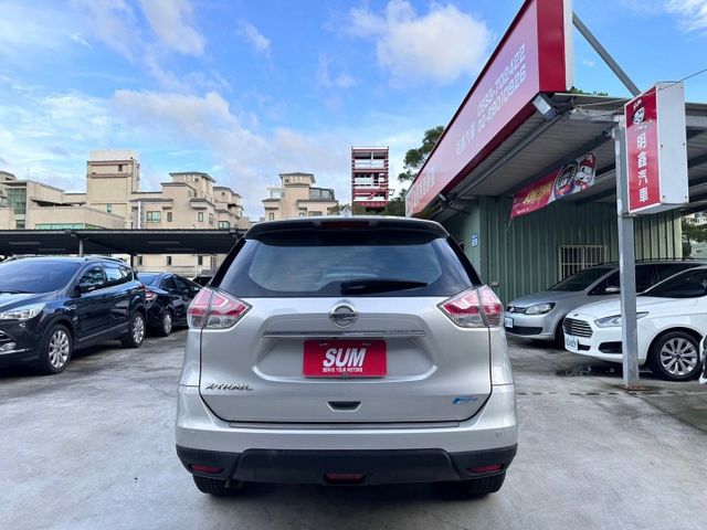 歡迎視訊賞車。雙區恆溫、循跡、斜坡起步輔助、胎壓偵測、倒車顯影。內裝、外觀漂亮，認證車，車況優！僅跑10萬，可全額貸款！  第5張相片