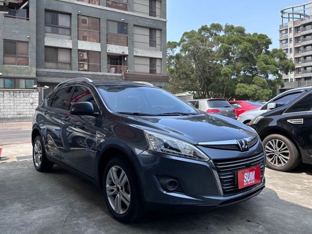 歡迎視訊賞車。原鈑件，認證車。時尚型，恆溫、循跡防滑、胎壓偵測。內、外漂亮，車況優！可全額貸款  第3張相片