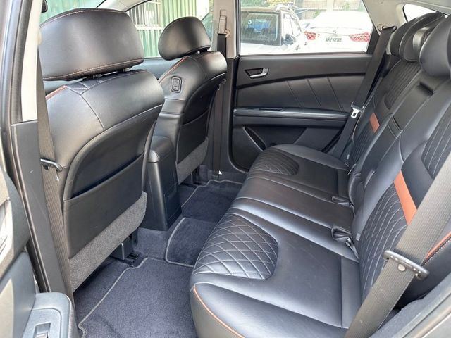 歡迎視訊賞車。原鈑件，認證車。時尚型，恆溫、循跡防滑、胎壓偵測。內、外漂亮，車況優！可全額貸款  第10張相片