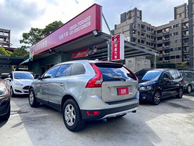 歡迎視訊賞車。T5旗艦型，ACC、八安、車道偏離警示、全景天窗、電尾門、盲點。僅跑9萬多，里程保證！內、外漂亮，認證車！  第6張相片