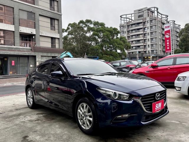 歡迎視訊賞車。小改款，IKEY、六安、定速、恆溫、螢幕、倒車顯影、前霧燈。內裝、外觀漂亮，車況優！實車實價，可全額貸款！  第3張相片