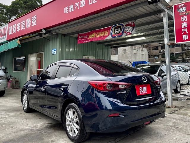 歡迎視訊賞車。小改款，IKEY、六安、定速、恆溫、螢幕、倒車顯影、前霧燈。內裝、外觀漂亮，車況優！實車實價，可全額貸款！  第6張相片