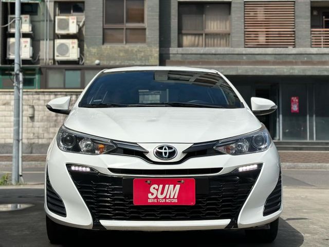 歡迎視訊賞車。代步車首選。經典型，循跡防滑、斜坡起步輔助、鋁圈、後視鏡方向指示燈、電動可摺後視鏡  第3張相片