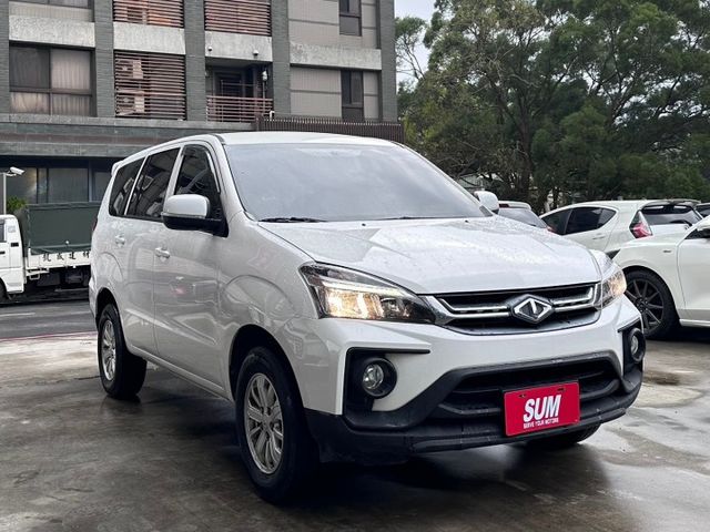 歡迎視訊賞車。原鈑件，認證車。精緻型，定速、後座出風口、鋁圈、胎壓偵測、電動折疊後視鏡、循跡防滑、光感應頭燈。可全額貸款  第3張相片