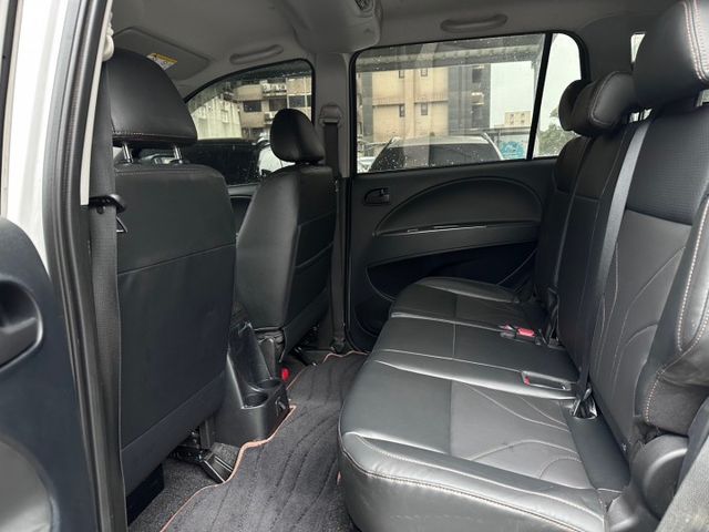 歡迎視訊賞車。原鈑件，認證車。精緻型，定速、後座出風口、鋁圈、胎壓偵測、電動折疊後視鏡、循跡防滑、光感應頭燈。可全額貸款  第9張相片