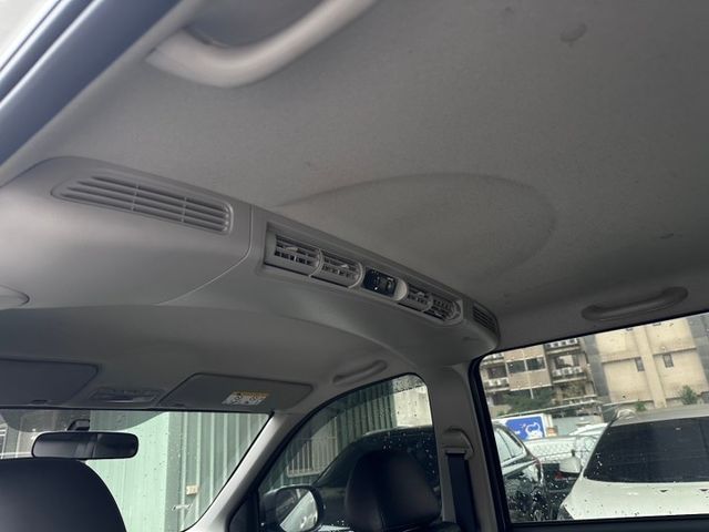 歡迎視訊賞車。原鈑件，認證車。精緻型，定速、後座出風口、鋁圈、胎壓偵測、電動折疊後視鏡、循跡防滑、光感應頭燈。可全額貸款  第12張相片