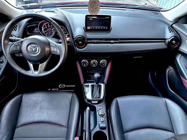 歡迎視訊賞車。柴油頂級版，IKEY、定速、倒車顯影、HUD、天窗、LED頭燈、感應頭燈、感應式雨刷。內、外漂亮，車況優！  第7張相片