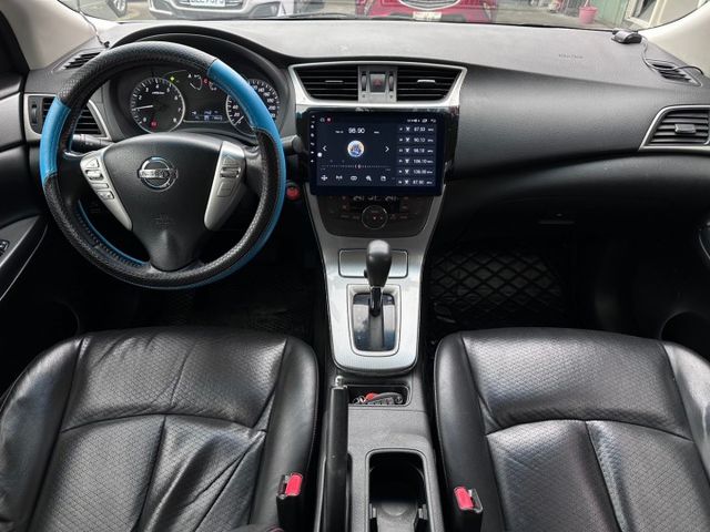 歡迎視訊賞車。Aero豪華版，IKEY、分區溫控空調、倒車顯影、定速、空力套件、方向盤快控鍵、胎壓偵測。原鈑件，可全額貸  第7張相片