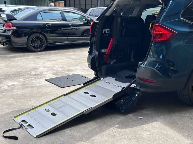 歡迎視訊賞車。一手車原鈑件。7+1福指車，健康樂活版，ACC跟車、AEB自動緊急煞車、陡坡緩降系統、車道偏離警示、環景。  第2張相片