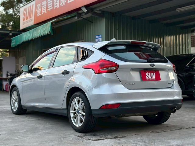 歡迎視訊賞車。原鈑件，認證車。EcoBoost 180汽油時尚型，四安、定速、換檔撥片、循跡防滑、斜坡起步輔助、感應頭燈  第6張相片