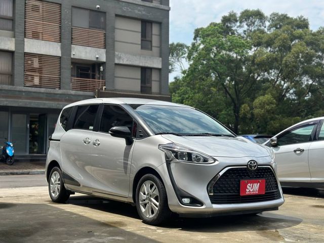 歡迎視訊賞車。豪華+、七人座、雙電動滑門、IKEY、LED日行燈、後座冷氣出風口、胎壓偵測、定速巡航、盲電偵測，認證車。  第5張相片