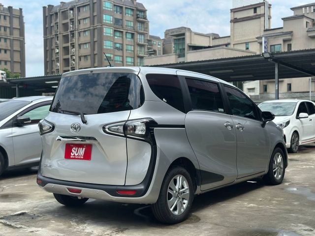 歡迎視訊賞車。豪華+、七人座、雙電動滑門、IKEY、LED日行燈、後座冷氣出風口、胎壓偵測、定速巡航、盲電偵測，認證車。  第11張相片