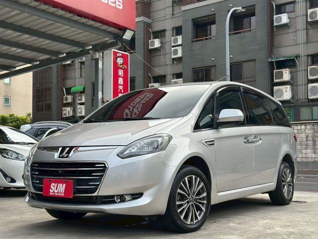 歡迎視訊賞車。2020型，智能影音八人座，雙螢幕、環景影像、四安、IKEY、循跡防滑、斜坡起步輔助、恆溫空調、後座出風口  第1張相片
