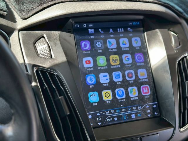 歡迎視訊賞車。原鈑件，認證車。EcoBoost 180汽油時尚型，四安、定速、換檔撥片、循跡防滑、斜坡起步輔助、感應頭燈  第13張相片