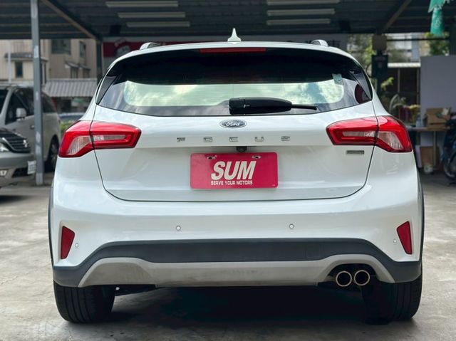 歡迎視訊賞車。Active任性版。原鈑件，認證車。IKEY、前雷達、ACC跟車、抬頭顯示、分區溫控、電動椅、LED頭燈  第5張相片