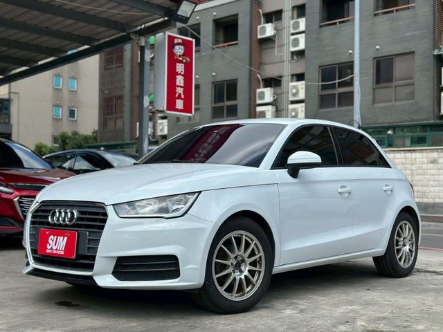 歡迎視訊賞車。六具安全氣囊、循跡防滑、斜坡起步輔助、胎壓偵測。認證車。有改排氣管。  第1張相片