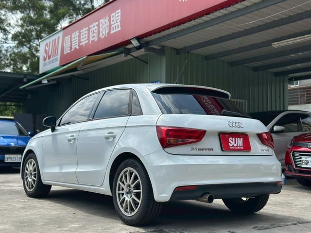 歡迎視訊賞車。六具安全氣囊、循跡防滑、斜坡起步輔助、胎壓偵測。認證車。有改排氣管。  第6張相片