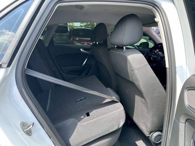 歡迎視訊賞車。六具安全氣囊、循跡防滑、斜坡起步輔助、胎壓偵測。認證車。有改排氣管。  第10張相片