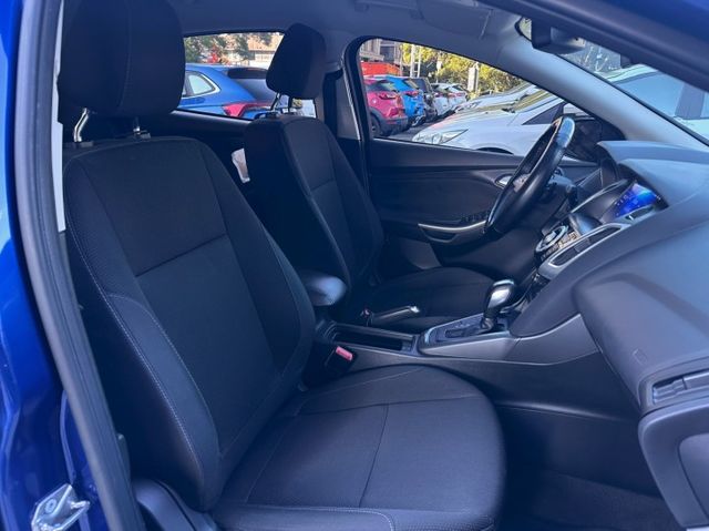 歡迎視訊賞車。EcoBoost 180汽油時尚型，四安、定速、換檔撥片、循跡防滑、斜坡起步輔助、感應頭燈。認證車。  第8張相片