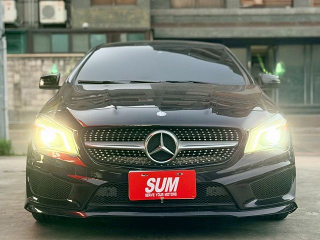 歡迎視訊賞車。CLA250 4MATIC。原鈑件，認證車。僅跑12萬，內裝超漂亮！全景天窗、倒車顯影、電動椅、雙區溫控  第2張相片