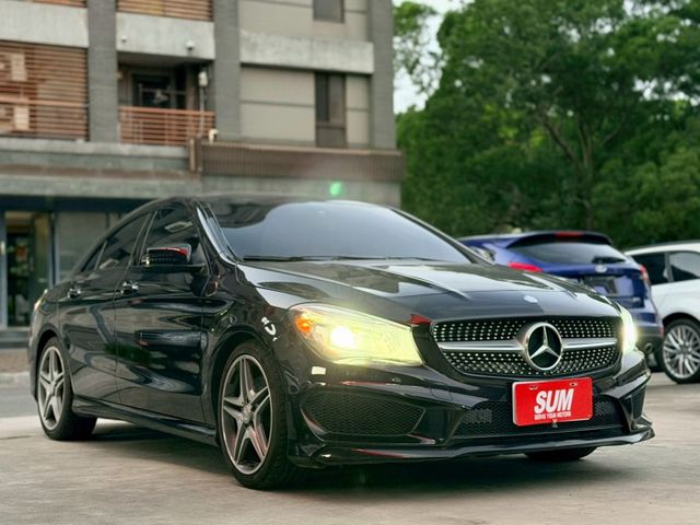 歡迎視訊賞車。CLA250 4MATIC。原鈑件，認證車。僅跑12萬，內裝超漂亮！全景天窗、倒車顯影、電動椅、雙區溫控  第3張相片
