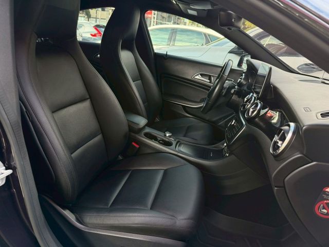 歡迎視訊賞車。CLA250 4MATIC。原鈑件，認證車。僅跑12萬，內裝超漂亮！全景天窗、倒車顯影、電動椅、雙區溫控  第8張相片