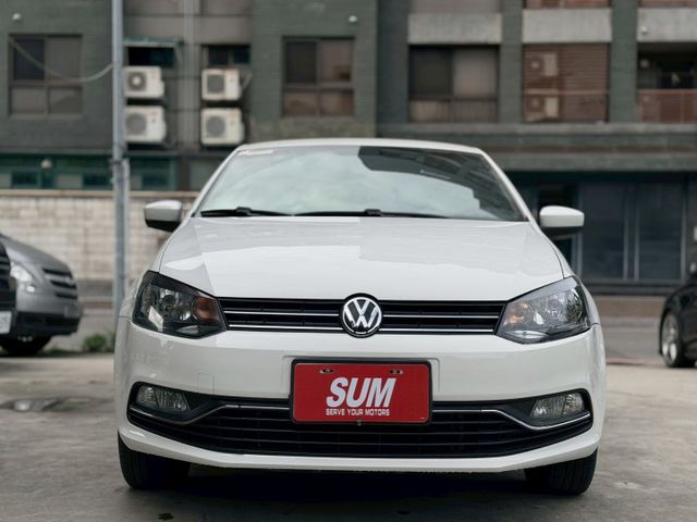 歡迎視訊賞車。頂規，雙安、恆溫、皮椅、鋁圈、前霧燈、螢幕、倒車顯影、感應頭燈。內、外漂亮，認證車。  第2張相片