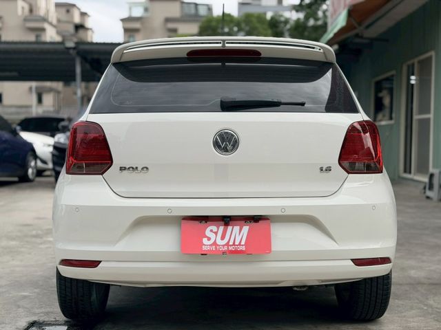 歡迎視訊賞車。頂規，雙安、恆溫、皮椅、鋁圈、前霧燈、螢幕、倒車顯影、感應頭燈。內、外漂亮，認證車。  第5張相片