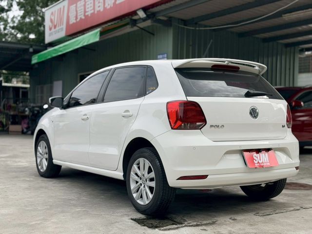 歡迎視訊賞車。頂規，雙安、恆溫、皮椅、鋁圈、前霧燈、螢幕、倒車顯影、感應頭燈。內、外漂亮，認證車。  第6張相片