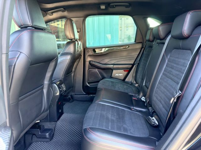 歡迎視訊賞車。AWD ST-Line，ACC、全景天窗、電動椅、電尾門、盲點、抬顯、IKEY、LED頭燈、倒車顯影。  第9張相片