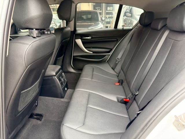 歡迎視訊賞車。原鈑件，認證車。小改款，電動椅、雙區溫控、免鑰啟動、倒車顯影、雨滴感應雨刷、循跡防滑、斜坡起步輔助，漂亮  第9張相片