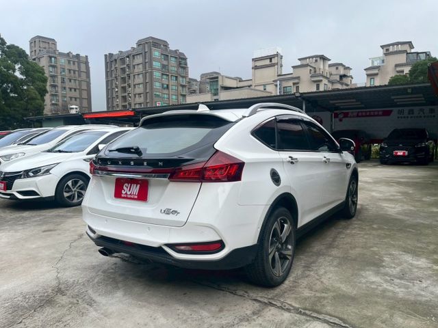 新車入庫，歡迎視訊賞車。AR好行版，免鑰啟動、天窗、電動尾門、六具安全氣囊、環景影像、循跡防滑、斜坡起步輔助、胎壓偵測  第4張相片