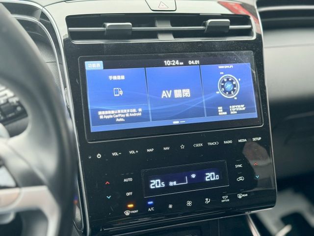 21/12月出廠一手車庫車，原廠保養，原鈑件，認證車。A版，免鑰啟動、ACC、AEB、LED頭燈、盲點。內外漂亮，車況優  第8張相片