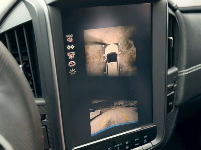 歡迎視訊賞車。AR環景版，免鑰啟動、前駐車雷達、環景影像、自動停車、電動折疊後視鏡、六安、車道變換輔助，內、外漂亮  第13張相片