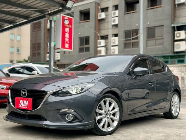 頂級版，HID頭燈、LED尾燈、換檔撥片、分區溫控、免鑰啟動、感應頭燈、感應雨刷、環景影像、盲點偵測、HUD抬顯。認證車  第1張相片