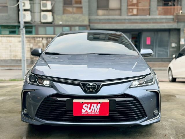 豪華版，ACC跟車、AEB緊急煞車、車道偏離警示、循跡防滑、七具安全氣囊、恆溫空調、前霧燈。內、外漂亮，原鈑件，認證車。  第2張相片