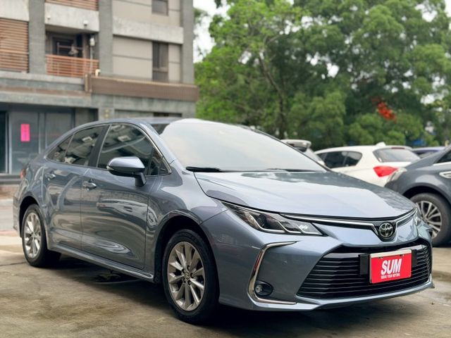 豪華版，ACC跟車、AEB緊急煞車、車道偏離警示、循跡防滑、七具安全氣囊、恆溫空調、前霧燈。內、外漂亮，原鈑件，認證車。  第3張相片