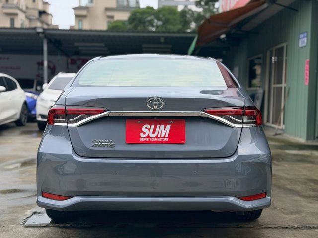 豪華版，ACC跟車、AEB緊急煞車、車道偏離警示、循跡防滑、七具安全氣囊、恆溫空調、前霧燈。內、外漂亮，原鈑件，認證車。  第5張相片