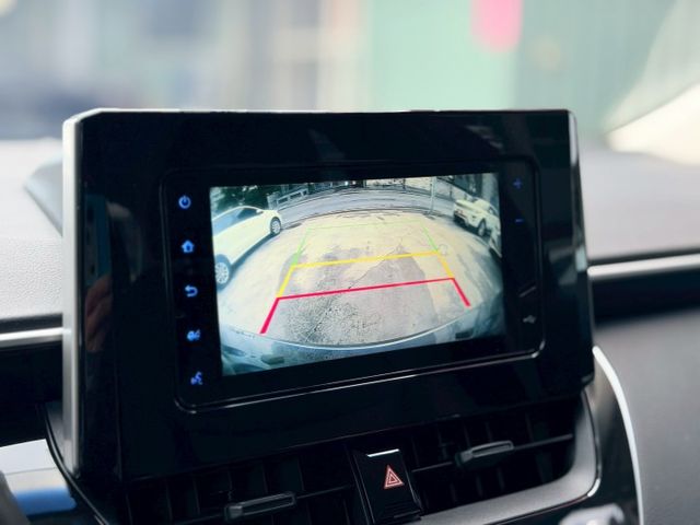 豪華版，ACC跟車、AEB緊急煞車、車道偏離警示、循跡防滑、七具安全氣囊、恆溫空調、前霧燈。內、外漂亮，原鈑件，認證車。  第12張相片