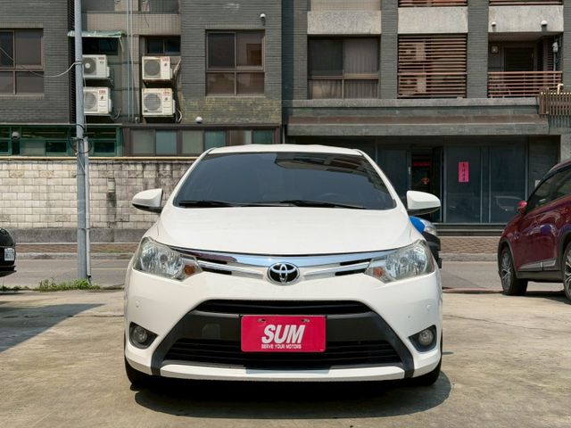 歡迎視訊賞車。經典型，雙安、安卓機螢幕、倒車顯影、前雷達、鋁圈、前霧燈。原鈑件，認證車，車況優！跑11萬，里程保證！  第2張相片