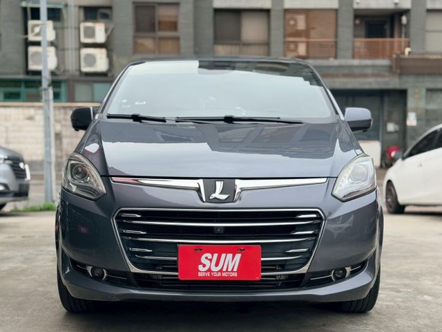 歡迎視訊賞車。智能影音八人座，四安、電動側滑門、環景影像、IKEY、循跡防滑、斜坡起步輔助、後座獨立空調、感應頭燈。原鈑  第2張相片