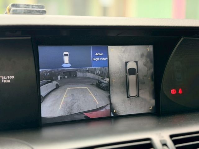 歡迎視訊賞車。智能影音八人座，四安、電動側滑門、環景影像、IKEY、循跡防滑、斜坡起步輔助、後座獨立空調、感應頭燈。原鈑  第13張相片