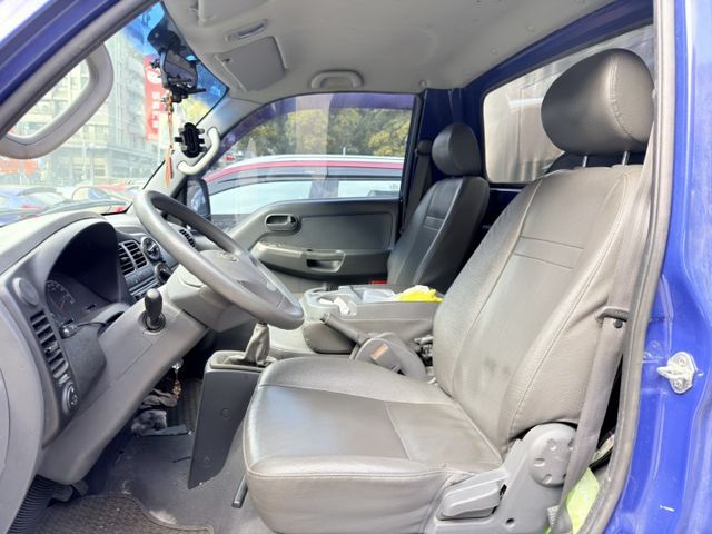 歡迎視訊賞車。卡旺一手車僅跑9萬，里程保證 原鈑件 有電動尾門  第3張相片