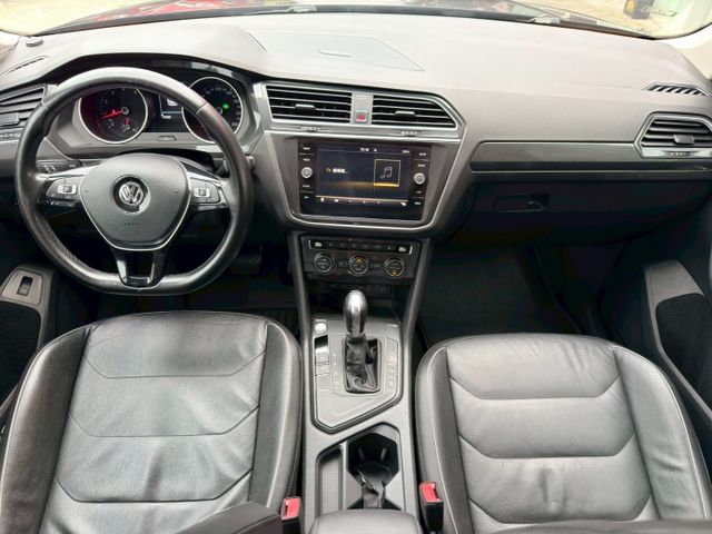 歡迎視訊賞車。1.4渦輪高規CL版，LED頭燈、ACC、AEB、自動停車、電尾門、環景影像、電動椅。原鈑件，認證車。  第7張相片