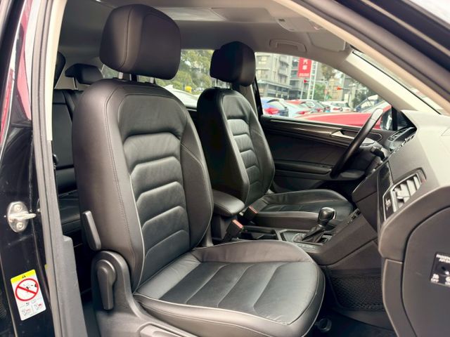 歡迎視訊賞車。1.4渦輪高規CL版，LED頭燈、ACC、AEB、自動停車、電尾門、環景影像、電動椅。原鈑件，認證車。  第8張相片