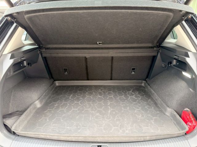 歡迎視訊賞車。1.4渦輪高規CL版，LED頭燈、ACC、AEB、自動停車、電尾門、環景影像、電動椅。原鈑件，認證車。  第11張相片